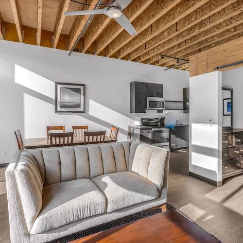 4461ce25 2575 4a DniK7 homerunner