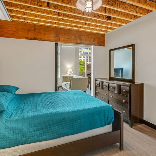 44cf25f7 a5a7 4c LV25y homerunner