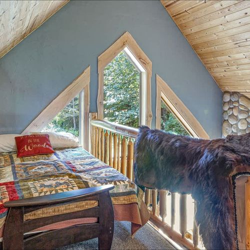 5b215084 a7c8 44 VjpZA homerunner