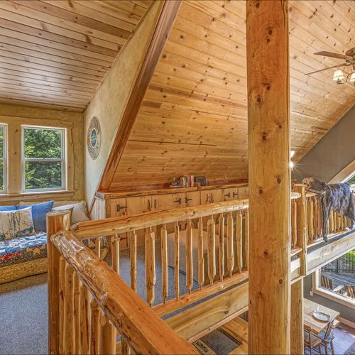 a3b60a01 d850 46 AVk8y homerunner