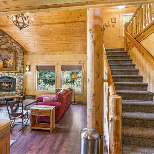 a3cba9a6 4de8 41 8iJip homerunner