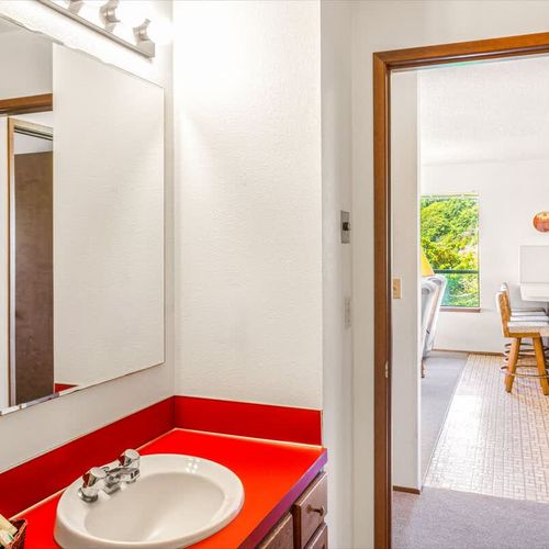 d5c9d898 8bcf 46 vw9k7 homerunner