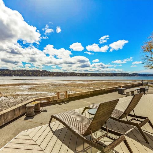 2bfd42aa 17d6 49 P7evy homerunner