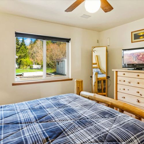 7a77e3d2 8420 4c ChSTQ homerunner