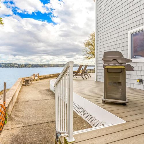 cb05d125 10e4 4a 7 un5 homerunner