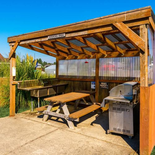 6908fc6b 4be3 40 MgeBj homerunner