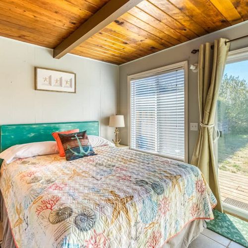 e03a3d8b 93bf 47 CrKcI homerunner