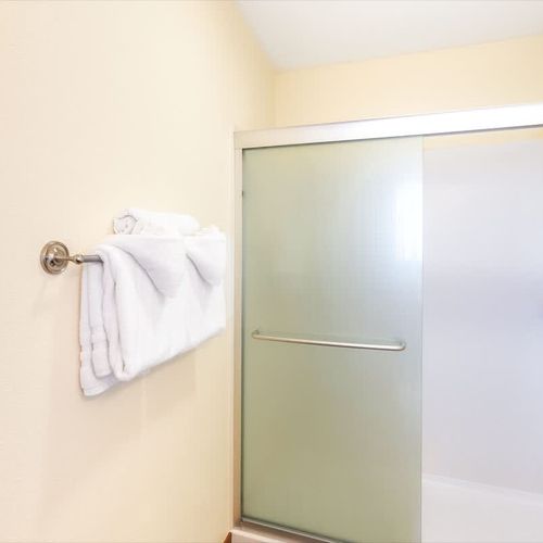 c9031a0c 1b2d 4e B3I25 homerunner