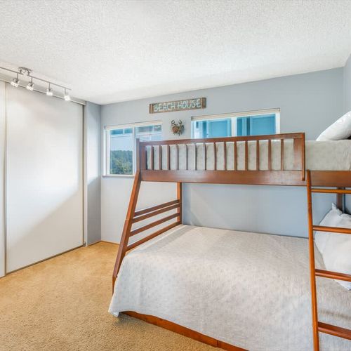 ee9356b2 db99 4e tGTBu homerunner