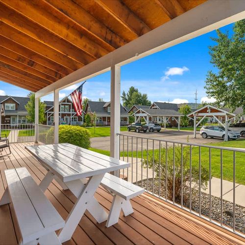 0f499979 4602 46 OdDXa homerunner