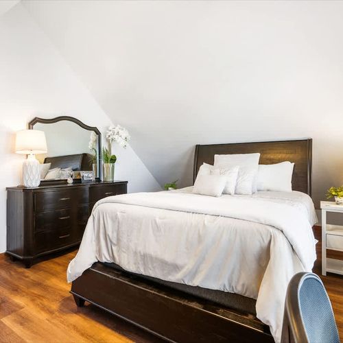 5b81fef6 a496 48 L4DkO homerunner