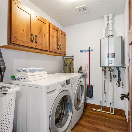 72a20710 92d9 4b YqpVQ homerunner