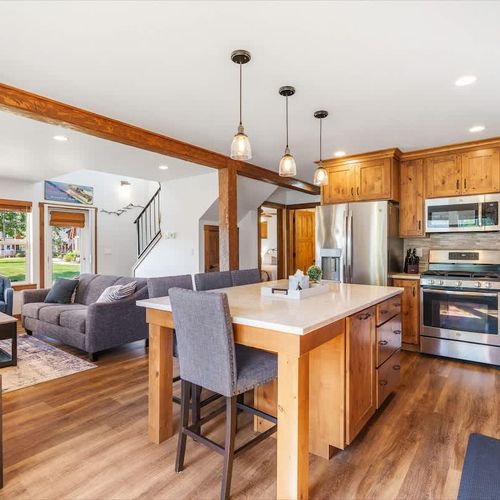 fc4b599a 6fcf 43 OaSZr homerunner