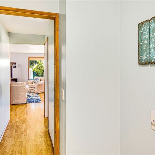 24f269e2 a6f3 4c EC8VB homerunner