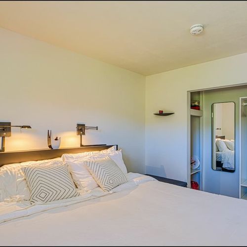 d11ca863 3a48 48 E2EIX homerunner