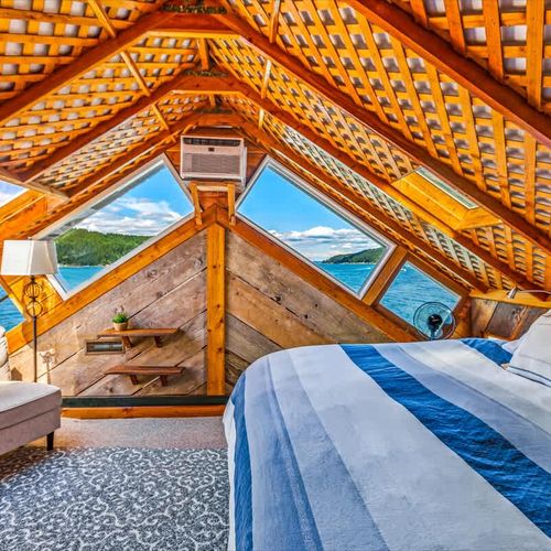 51b09456 c8c2 4c RgkzA homerunner