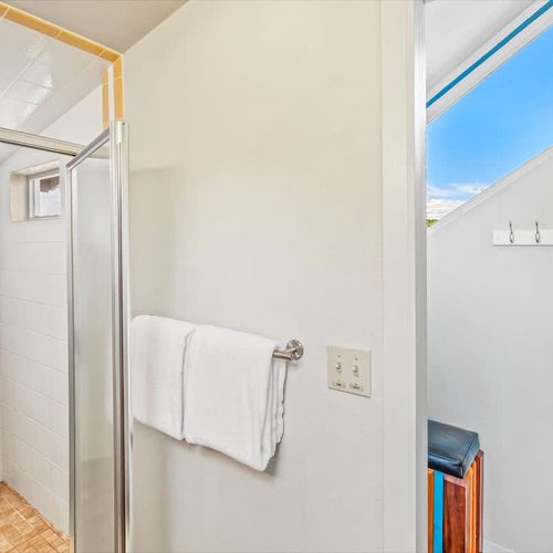 6cb8685a 672e 4f HMhfq homerunner