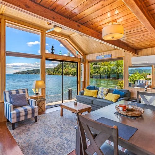 e7324808 d7ad 40 n8H7Y homerunner