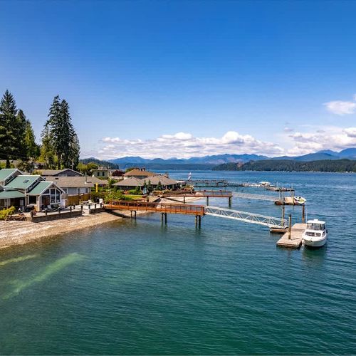 f885336b 7afd 44 ayDnN homerunner