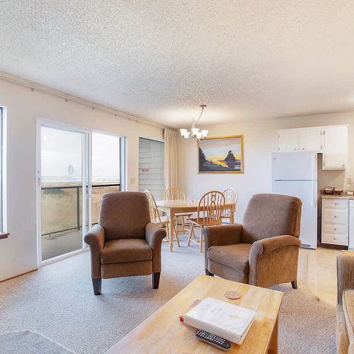 b6b373d1 efea 47 wLoUX homerunner