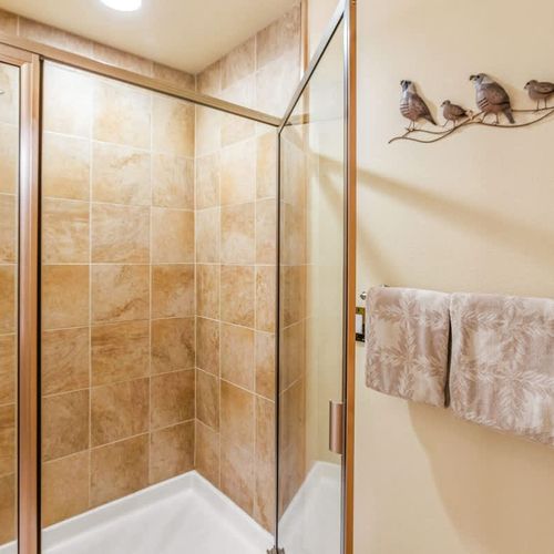 8916f2a4 3706 4e AwVot homerunner