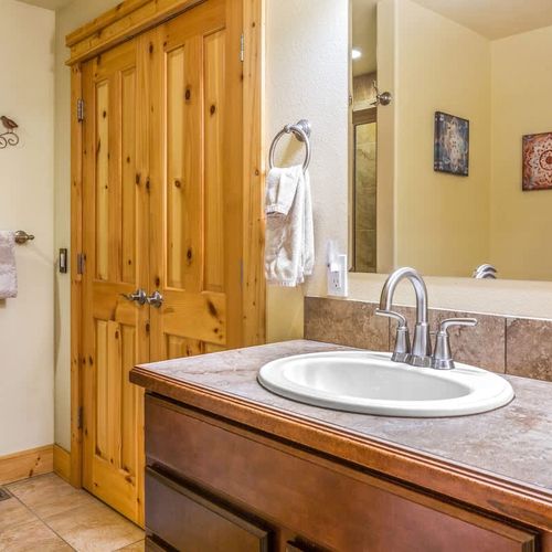 9252d228 7297 47 CqQuu homerunner