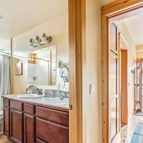 ee4a043f b877 43 Fri homerunner