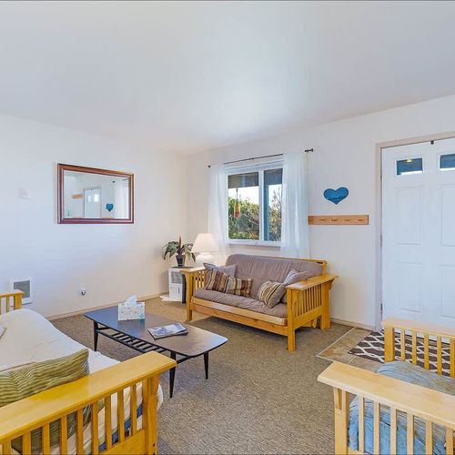 7dc48baa 6323 4a bzHVo homerunner