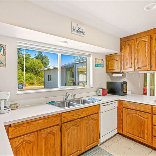 9392b2c8 0c8b 4e TJyV homerunner