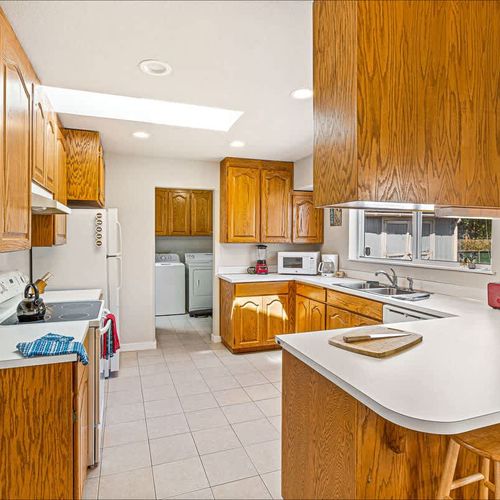 adfb1925 3c51 4a u4pLf homerunner