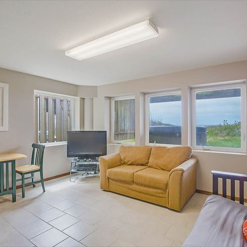 bff3319c af9b 46 v4W63 homerunner