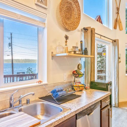 c20cd601 4a4d 45 W9wrN homerunner