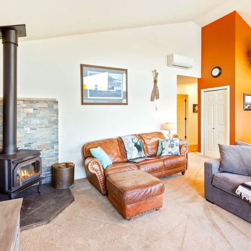 c318ad96 f62e 4f F3De homerunner