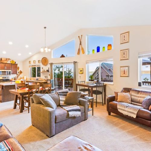 eb235aa9 32e1 40 F65B5 homerunner