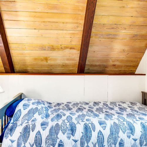 334af732 975a 4e BySXq homerunner