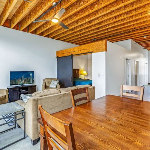 05deac86 e7c4 4b z9feG homerunner