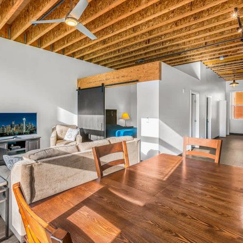 76e69fbb 38b7 48 MgkEQ homerunner