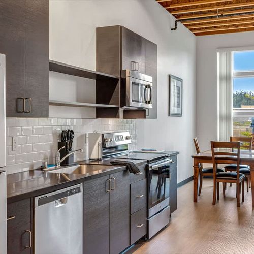 8697cc85 ee39 41 pz8l7 homerunner