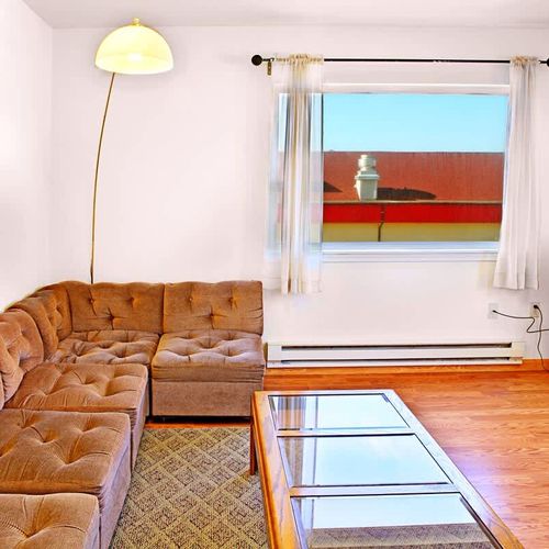 b70060c6 6306 4f bYz2j homerunner