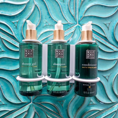 We provide top-of-the-line toiletries in our luxurious bathroom.