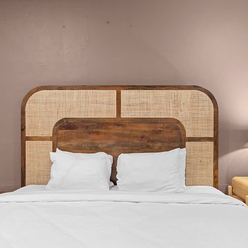 A chic retreat for a good night's sleep. Modern and serene.