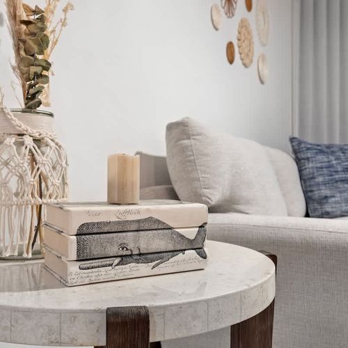 Where style meets comfort – welcome to our living room.