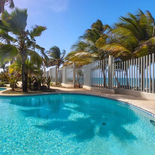 Cook with ease in our well-appointed kitchen. Featuring modern appliances and ample counter space, it's perfect for preparing everything from quick snacks to gourmet meals.