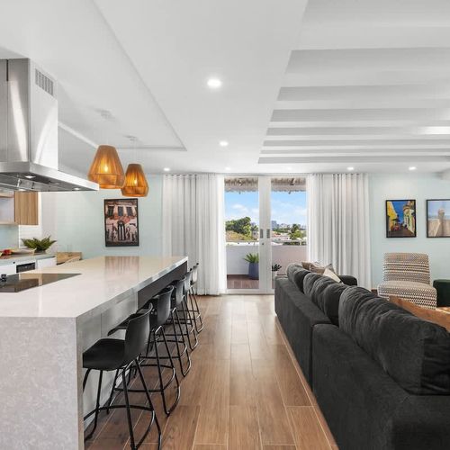 From dining to lounging, this space has it all within reach.