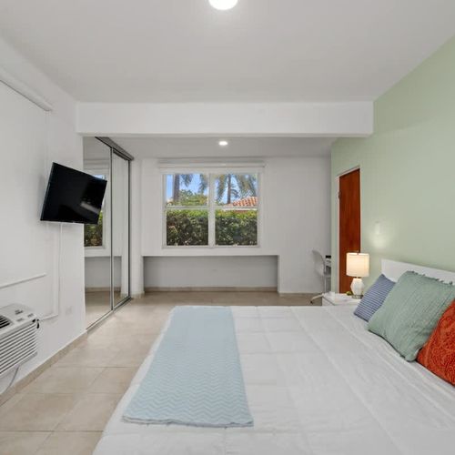 Wake up to sunny skies and a tropical vibe.