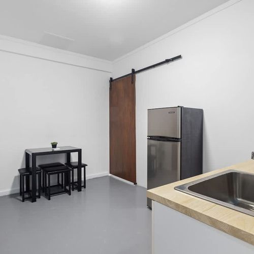 An open kitchen where every meal is a masterpiece.