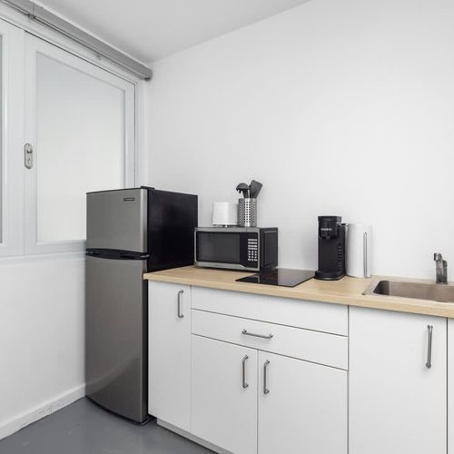 Kitchen dreams come true in this open culinary haven.