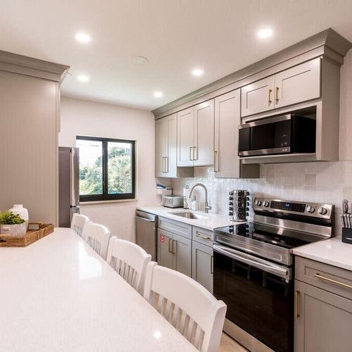 The fully equipped kitchen has everything you need to feel at home, including a coffee maker and dishwasher. Ask us about our concierge services and arrive to a fully stocked fridge!
