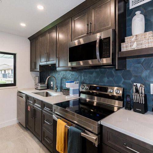 The fully equipped kitchen has everything you need to feel at home, including a coffee maker and dishwasher. Ask us about our concierge services and arrive to a fully stocked fridge!