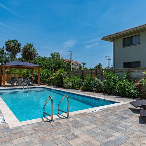 Gorgeous pool area